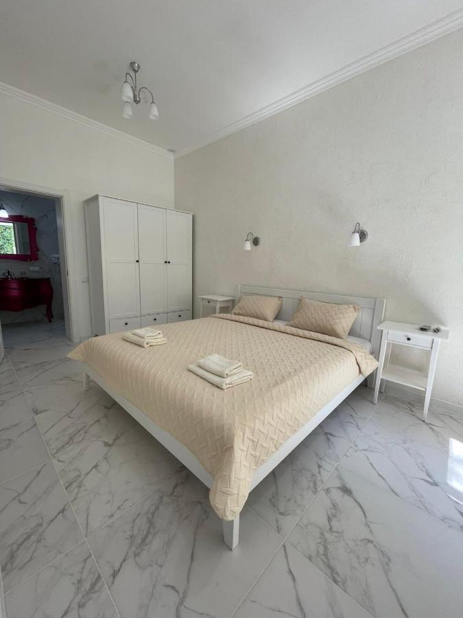 Boutique Hotel Enjoy Sergeyevka Buitenkant foto