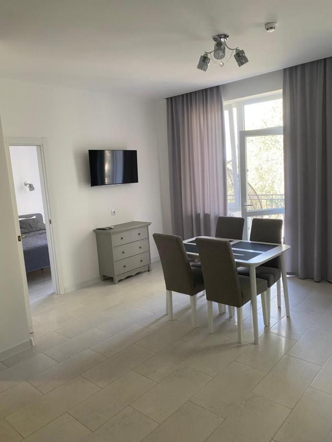 Boutique Hotel Enjoy Sergeyevka Buitenkant foto